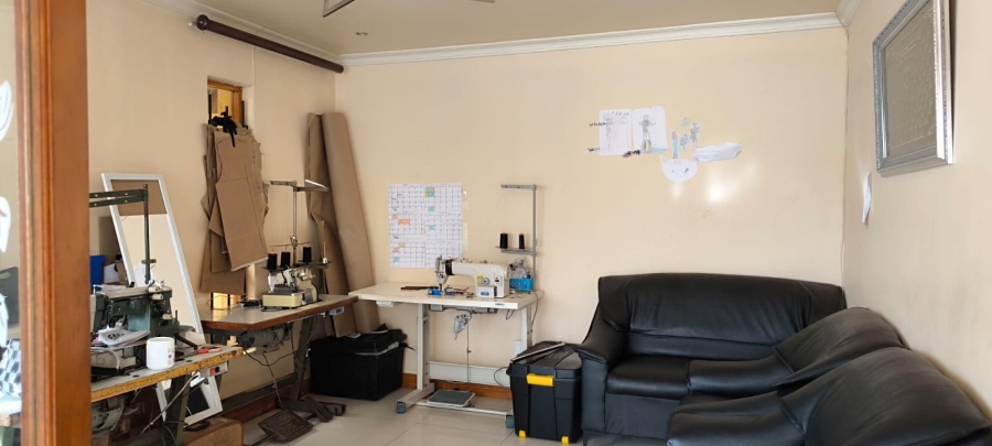 5 Bedroom Property for Sale in Crawford Western Cape
